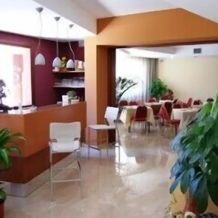 Poma 3* Custonaci