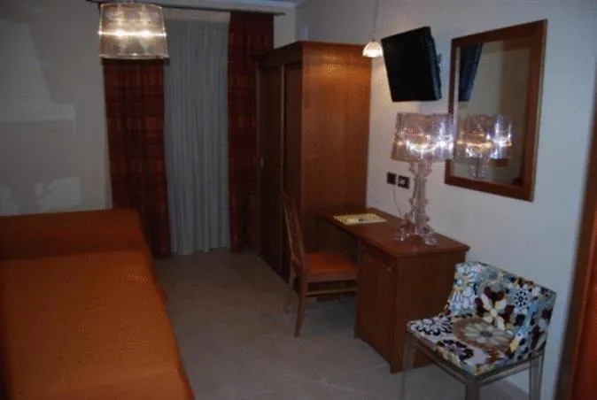 Poma クストナーチ